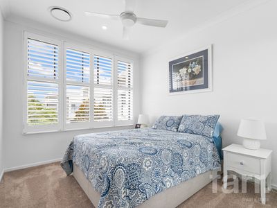 19 / 33 Sickle Avenue, Hope Island