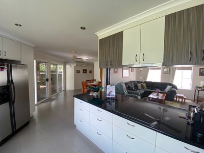 24 Cassandra Crescent, Urangan