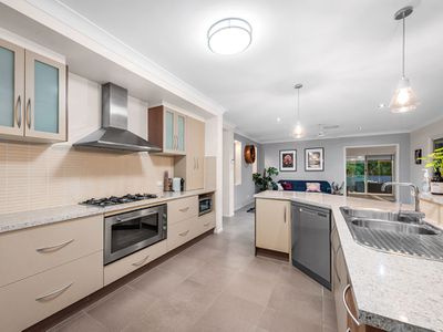 34 Izzies Place, Wakerley