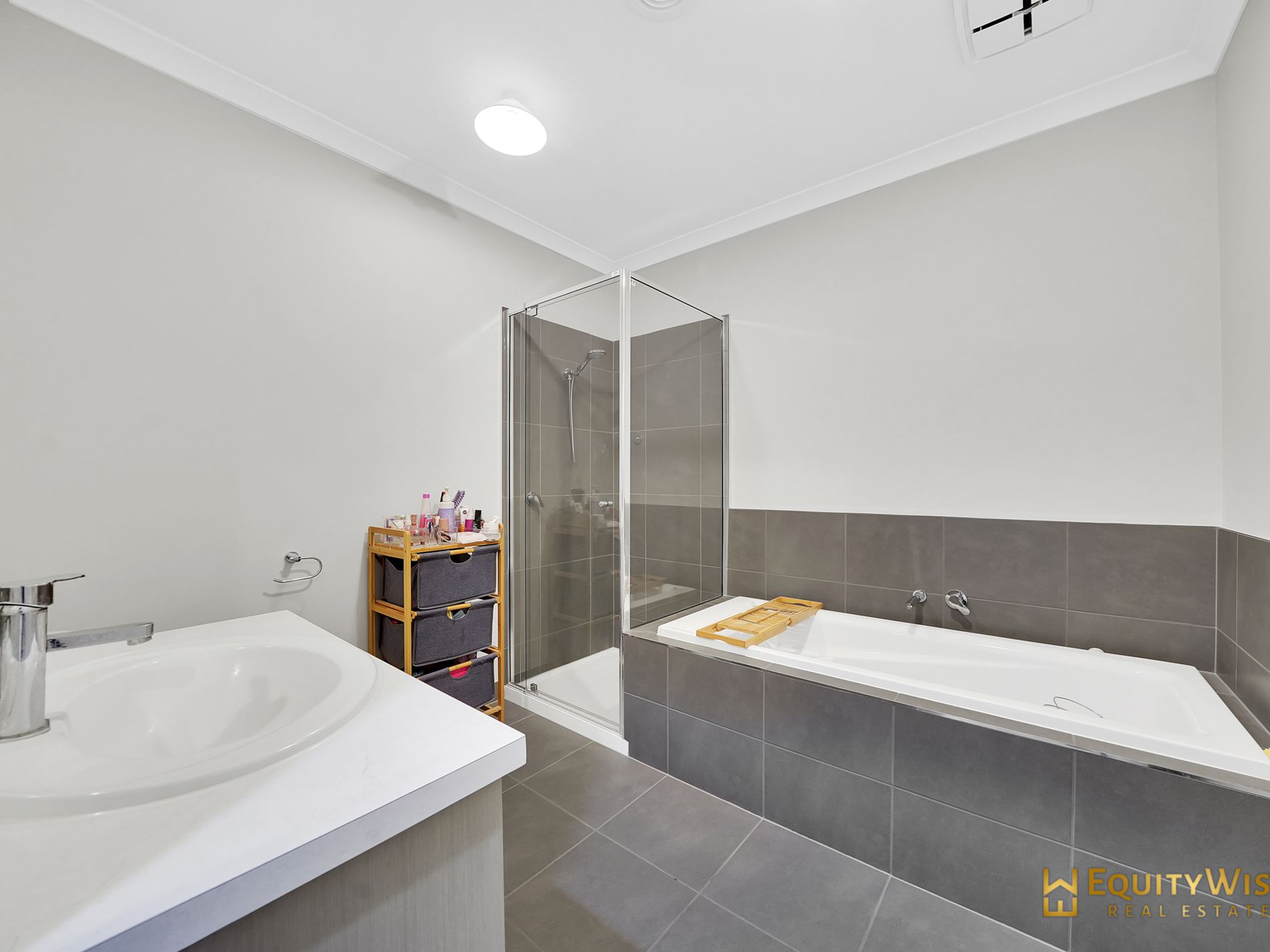 3 Tangerine Road, Manor Lakes