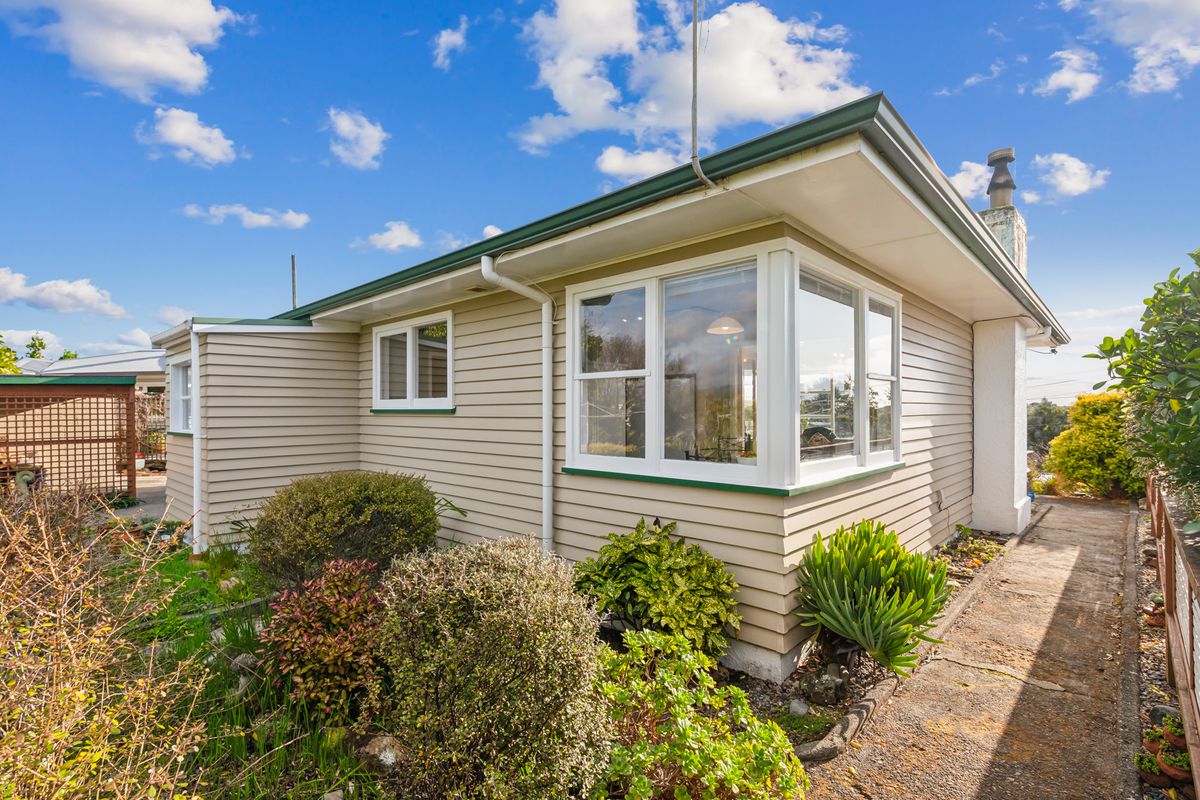 8 Francis Road, Paraparaumu Beach