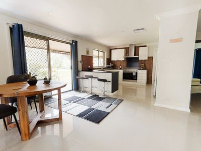 8 Wattle Drive, Heathcote