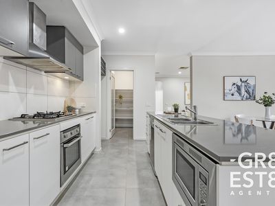 8 John Russell road, Cranbourne West