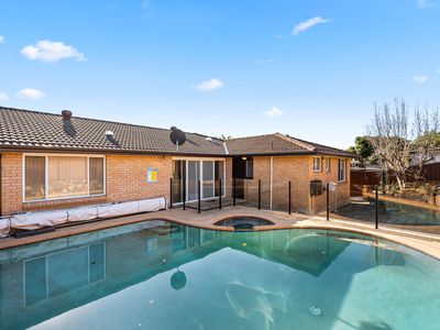 10 Malvern Close, St Johns Park
