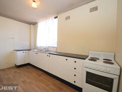 9 / 168 Greenacre Road, Bankstown