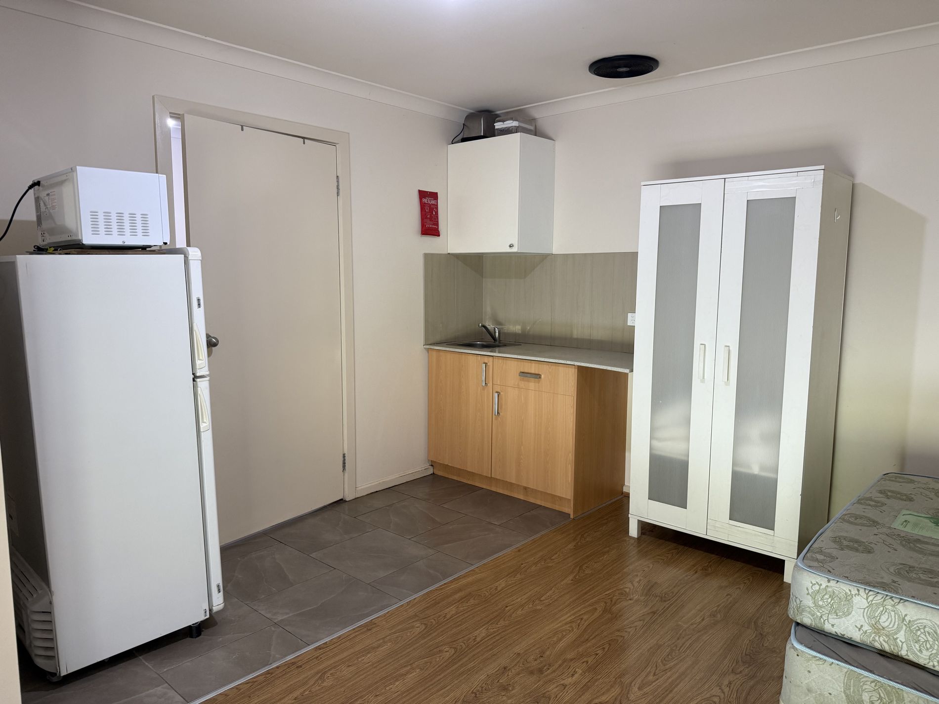 5 / 8 Florence Avenue, Clayton