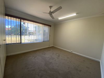8 Barber Place, Riverton