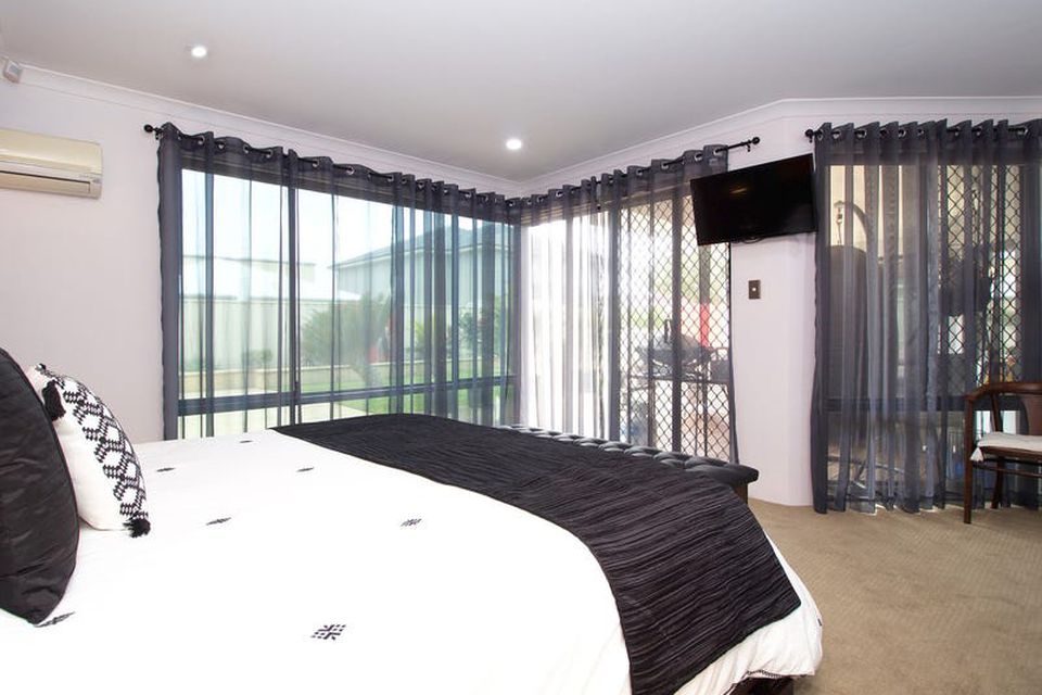 60 Lord Hobart Drive , Madora Bay