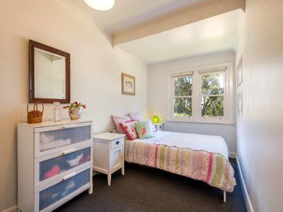 6 Cheniston Road, Mount Macedon