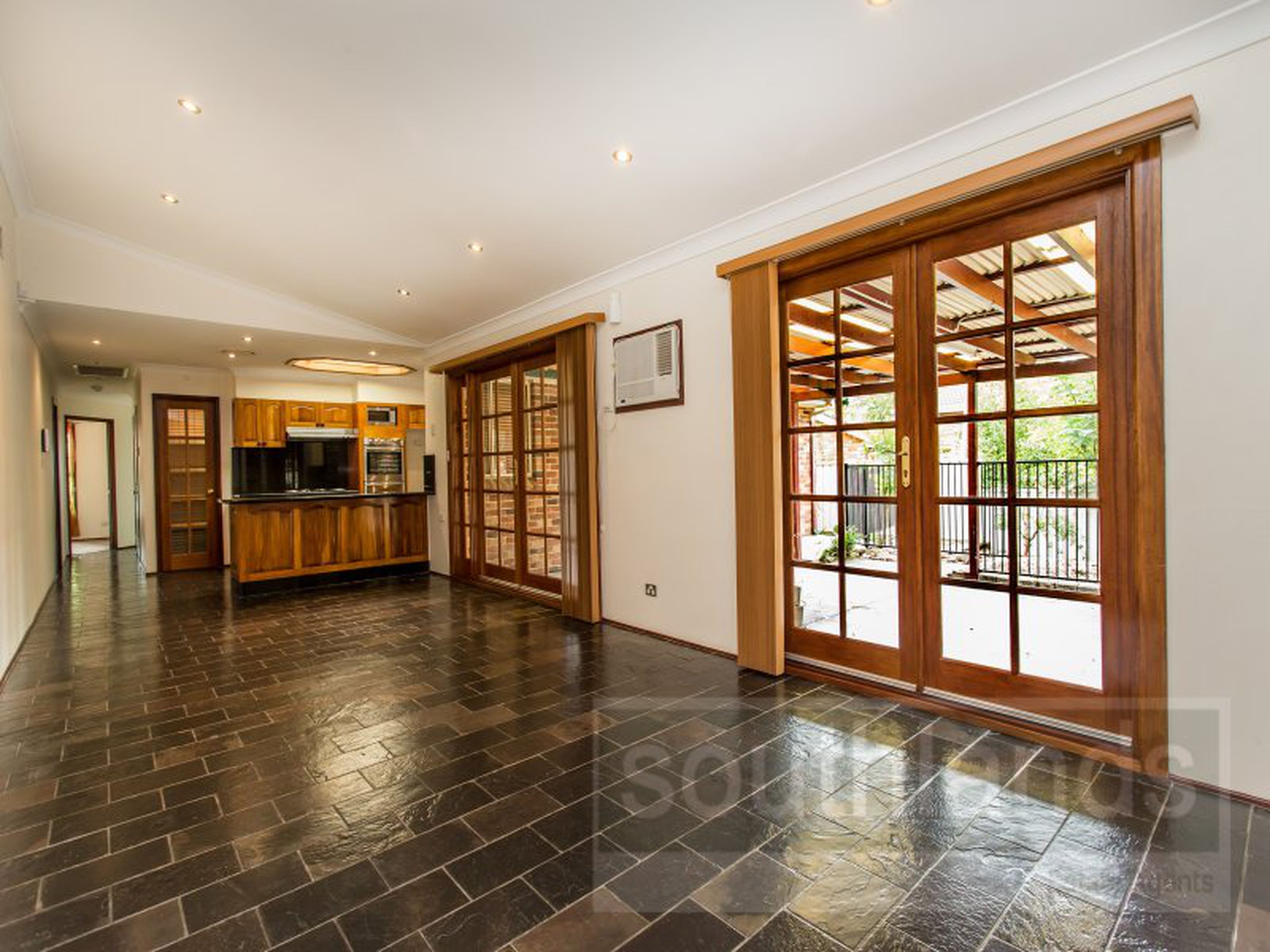 6 Marigold Close, GLENMORE PARK
