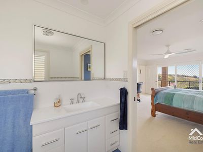 22 Headland Drive, Hallidays Point