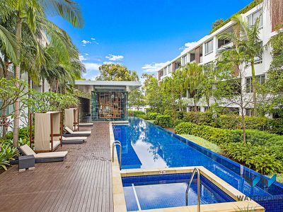 B101 / 1 Avenue Of Europe , Newington