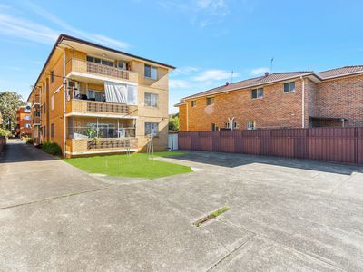 9 / 15 McBurney Road, Cabramatta