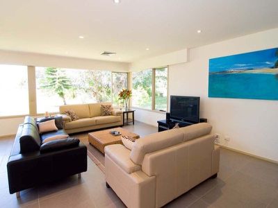 8 Mitchell Parade, Mollymook