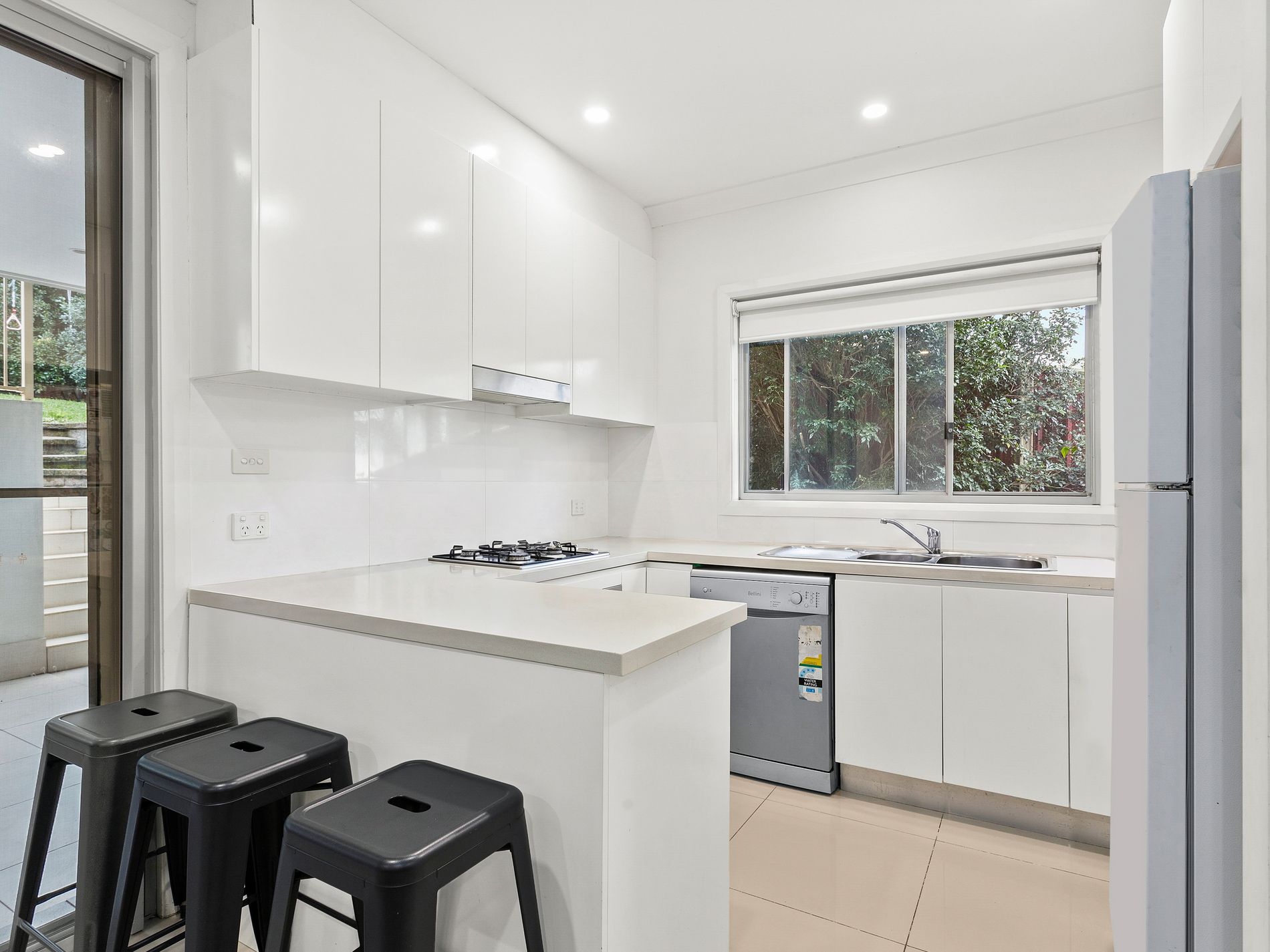 2 / 1 Backhouse Road, Lake Heights