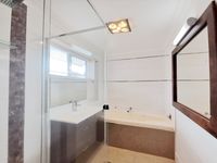 35 KILLARNEY AVENUE, Robina