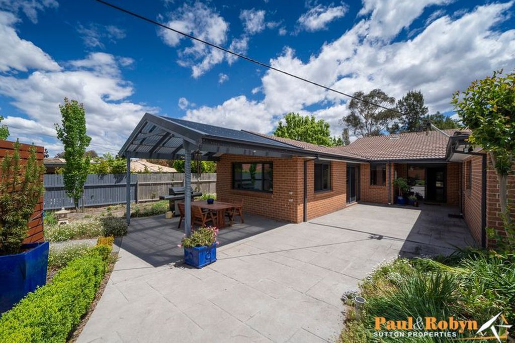 16 Ogden Close, Fadden