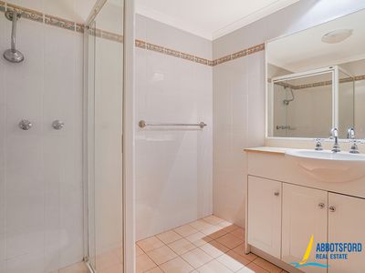 12 / 3A Blackwall Point Road, Abbotsford