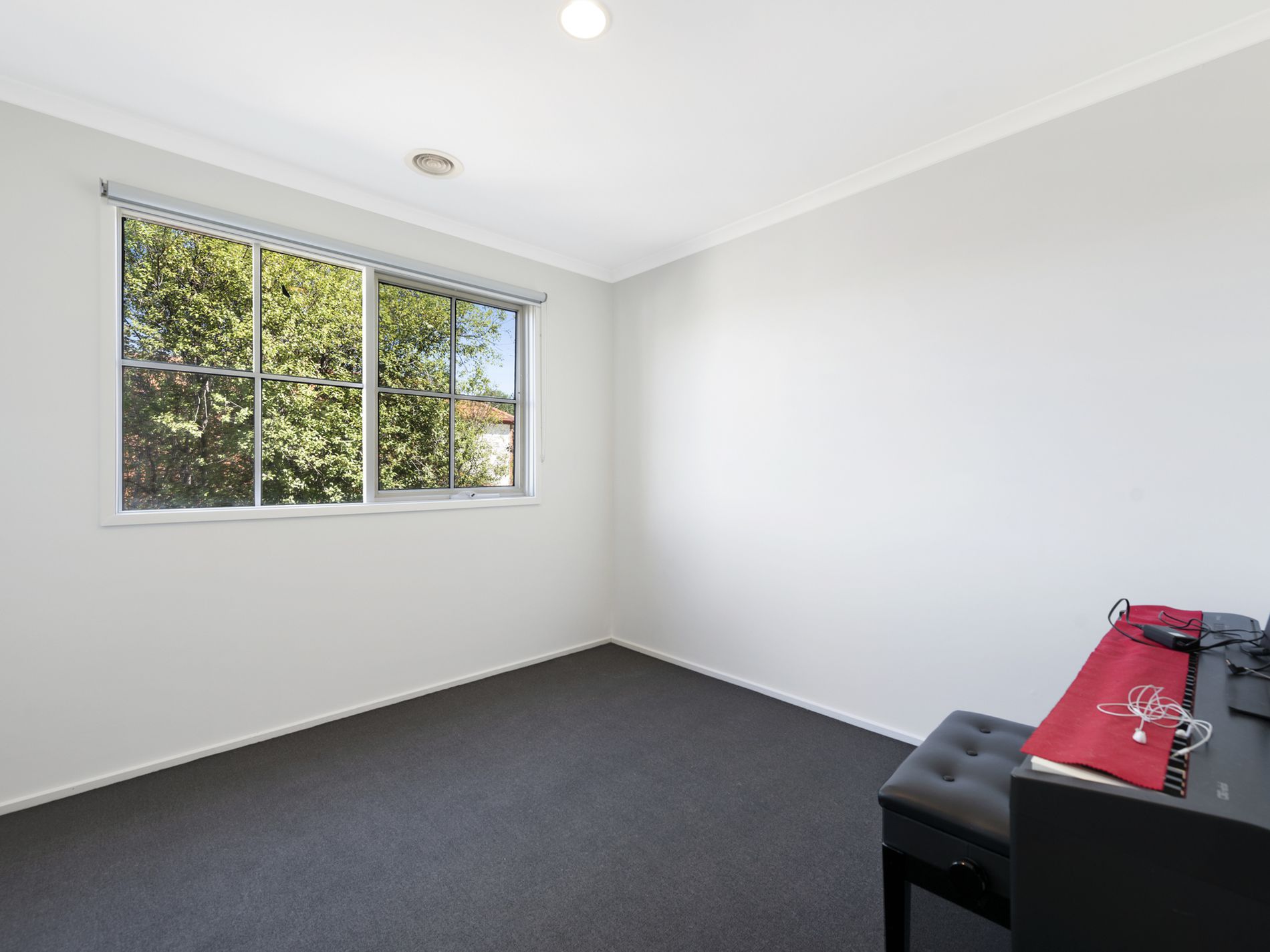 2 Kings Court, Oakleigh East