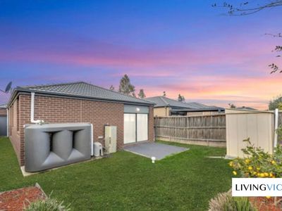 72 Kingsford Drive, Point Cook