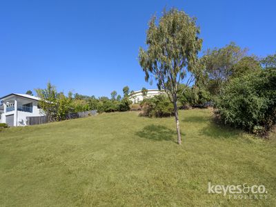 17-19 Girraween Avenue, Douglas