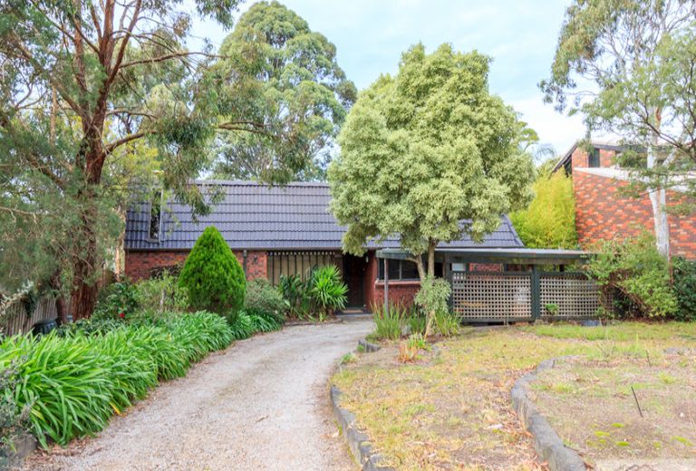 34 Donald Road, Wheelers Hill
