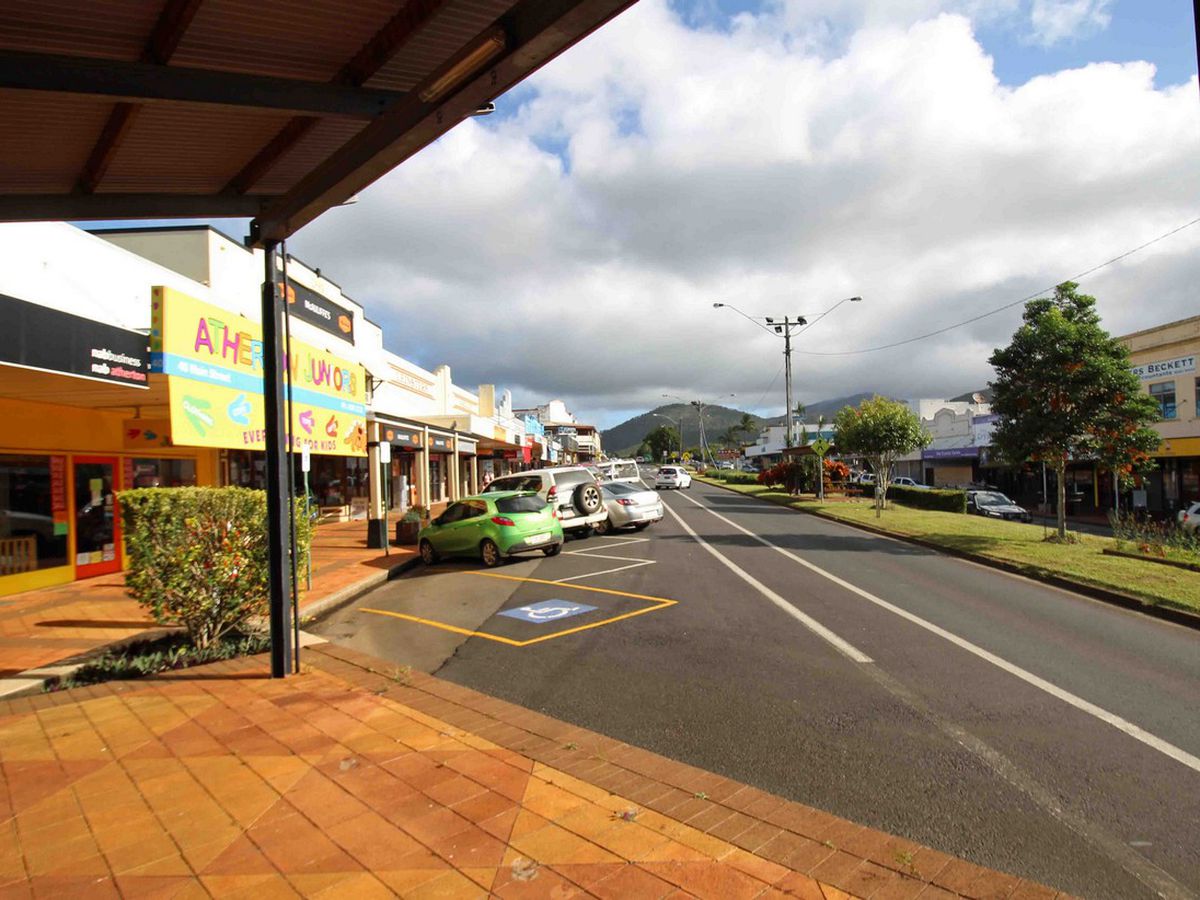 40 MAIN STREET, Atherton