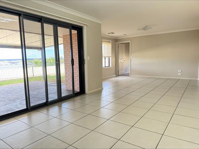 9 Vaucluse Place, Parkes