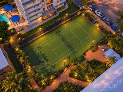6B / 30 LAYCOCK STREET, Surfers Paradise