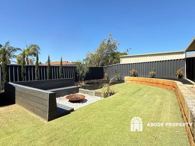 12 Catalpa Crescent, South Lake