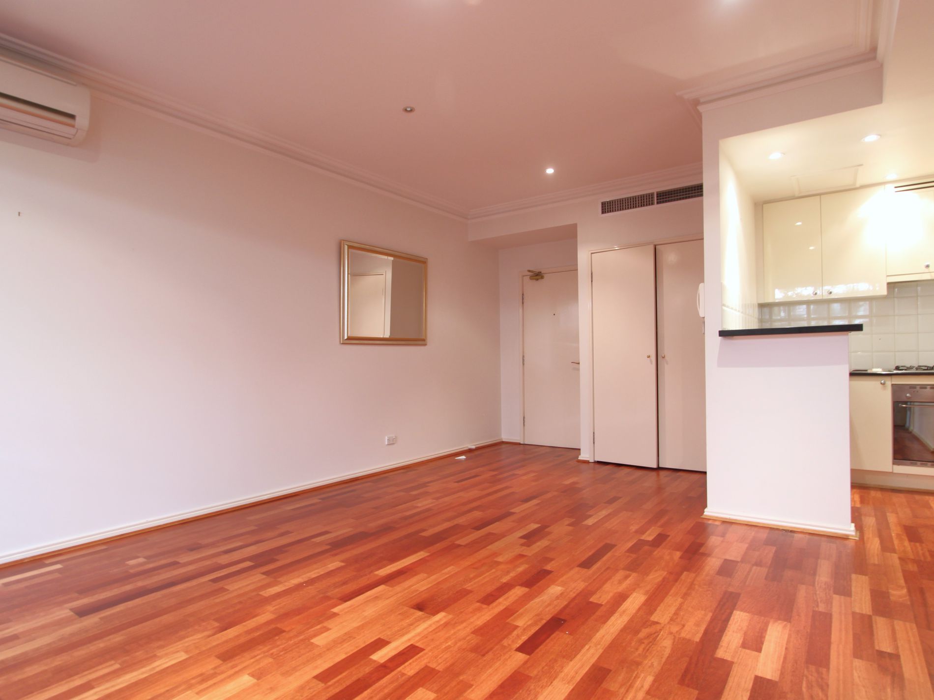 102 / 323 Dandenong Road, Prahran
