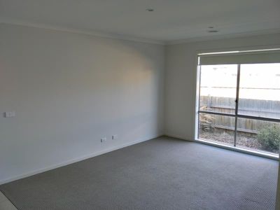 40 Kurrali Crescent, Werribee