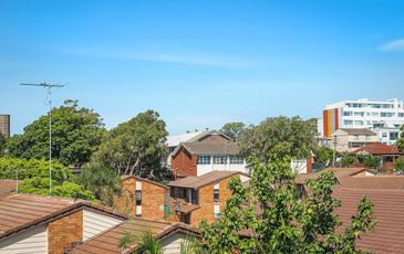 9 / 8 Flack Avenue, Hillsdale