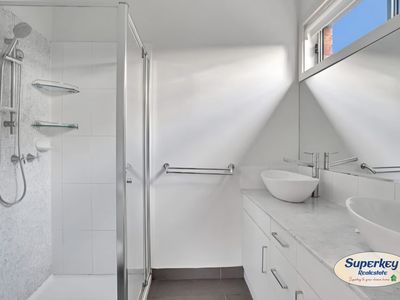 8 Hummingbird Boulevard, Tarneit
