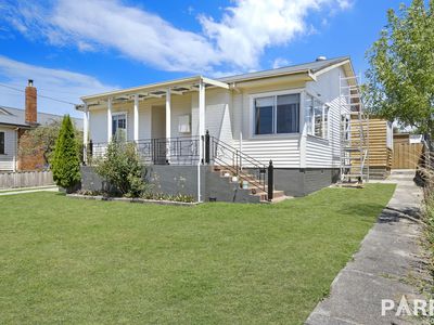 62 Hargraves Crescent, Mayfield