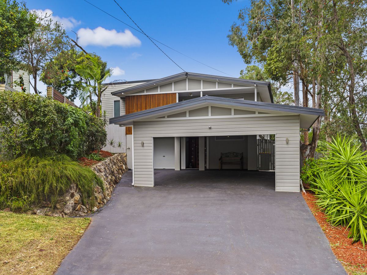 6 Robusta Court, Everton Hills Hudson Property Agents