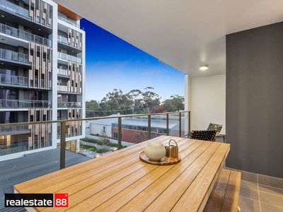 90 / 172 Railway Parade, West Leederville