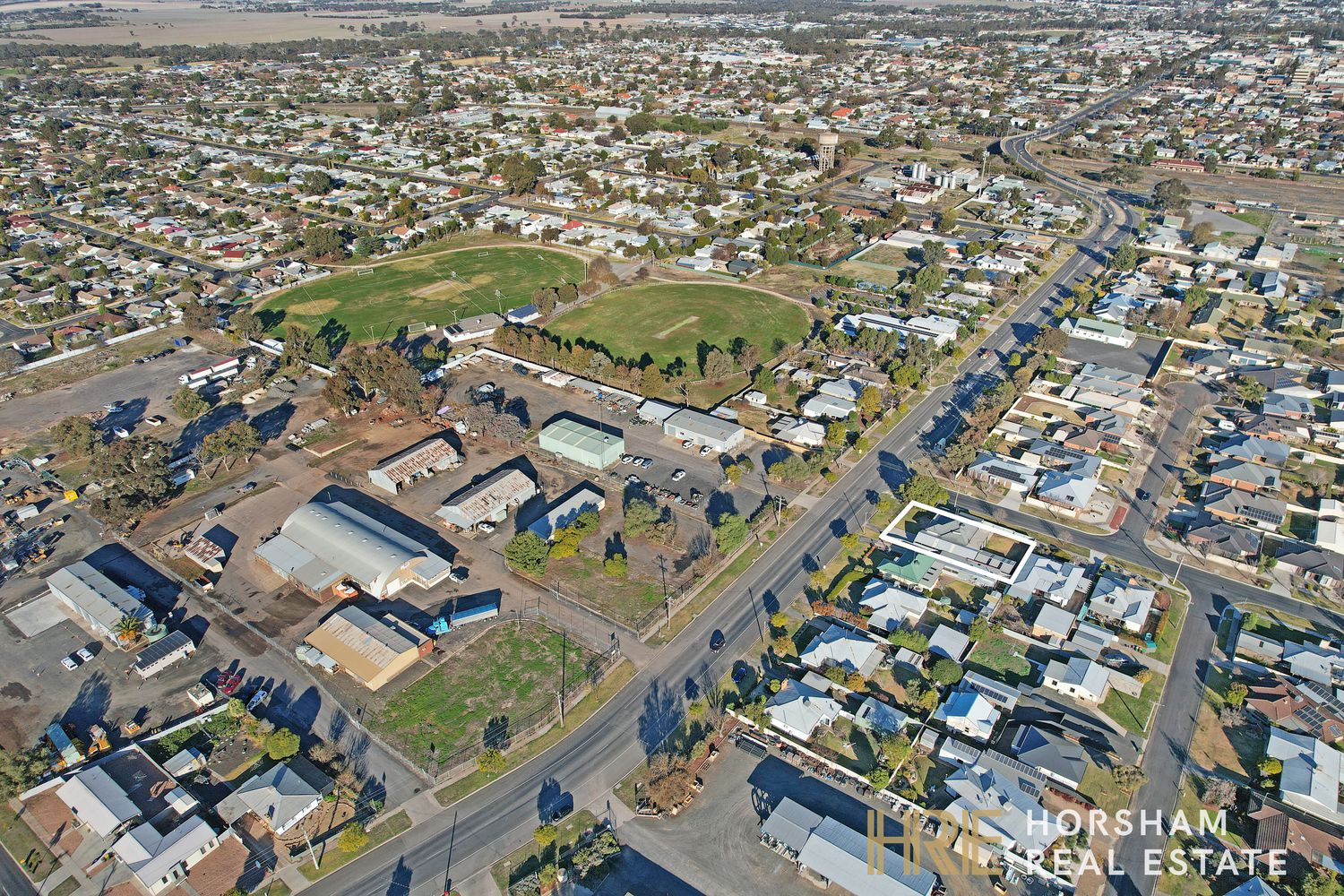 33 Kalkee Rd, Horsham