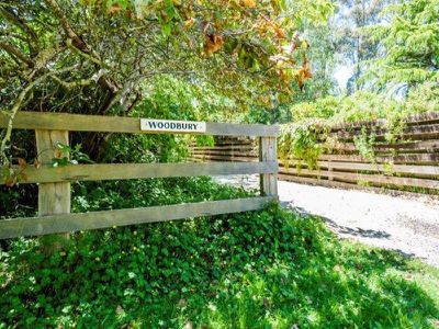 6 Cheniston Road, Mount Macedon
