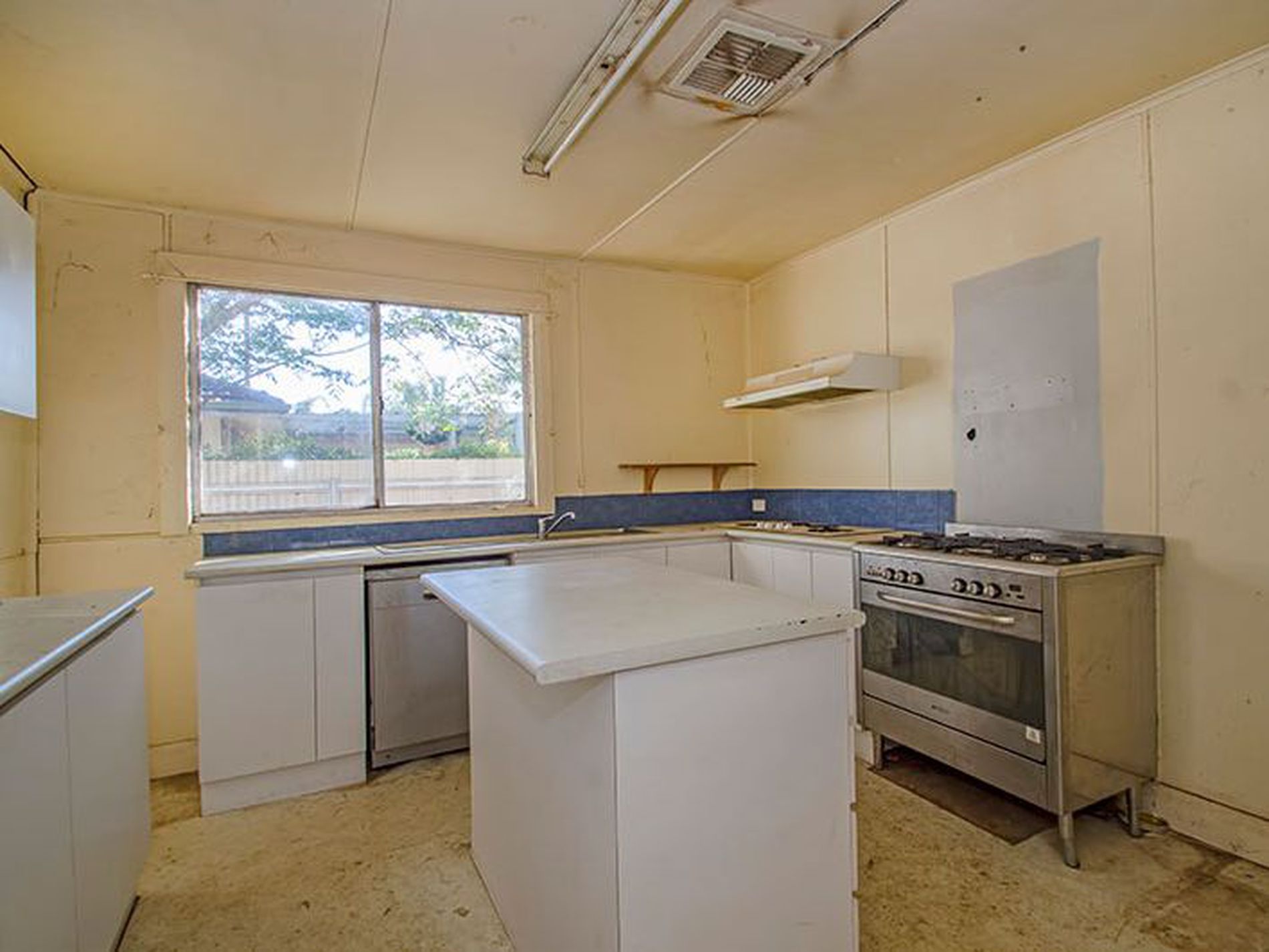 114 Wittenoom Street, West Lamington