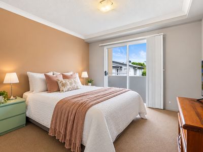 504 / 33 CLARK STREET, Biggera Waters