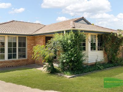 24 Somers Place, Blayney