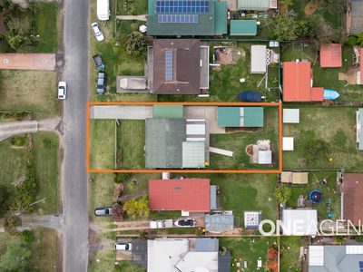 12 Dorothy Avenue, Basin View