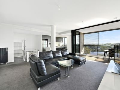 902 / 5 Sterling Circuit, Camperdown