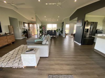 74-76 Rosella Parade, Kingaroy
