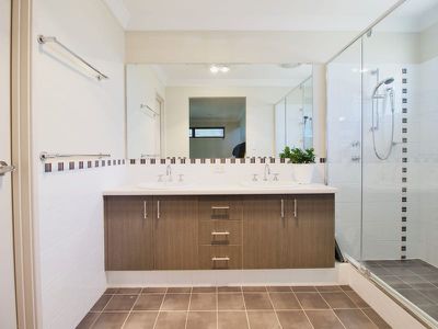 1 Dennis Retreat  , Baldivis