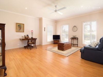 42 CRAIG DRIVE, Bellbridge
