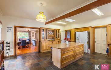 10 Sugarloaf Road, Beaconsfield Upper