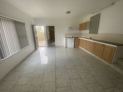 214a Elizabeth Dr, Liverpool