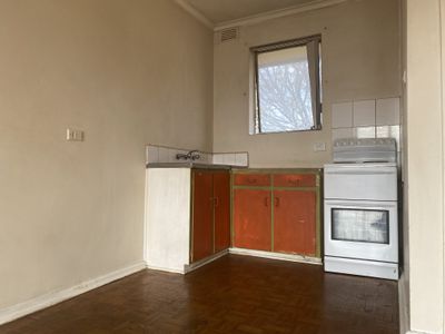 8 / 55 Swan Street, Footscray